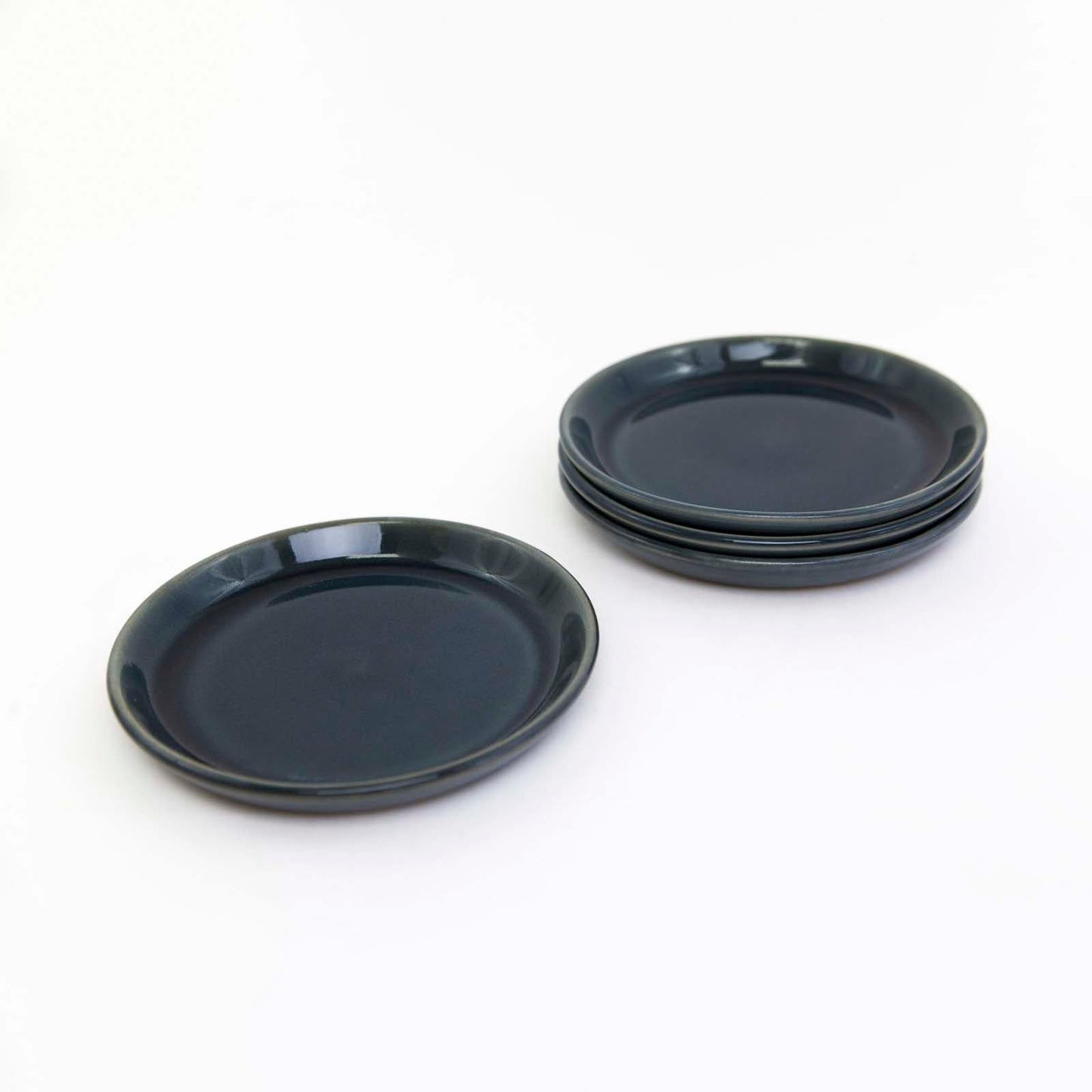 
                  
                    La Marsa Bread Plate - Dinnerware l The Source Matters Store Stoneware
                  
                