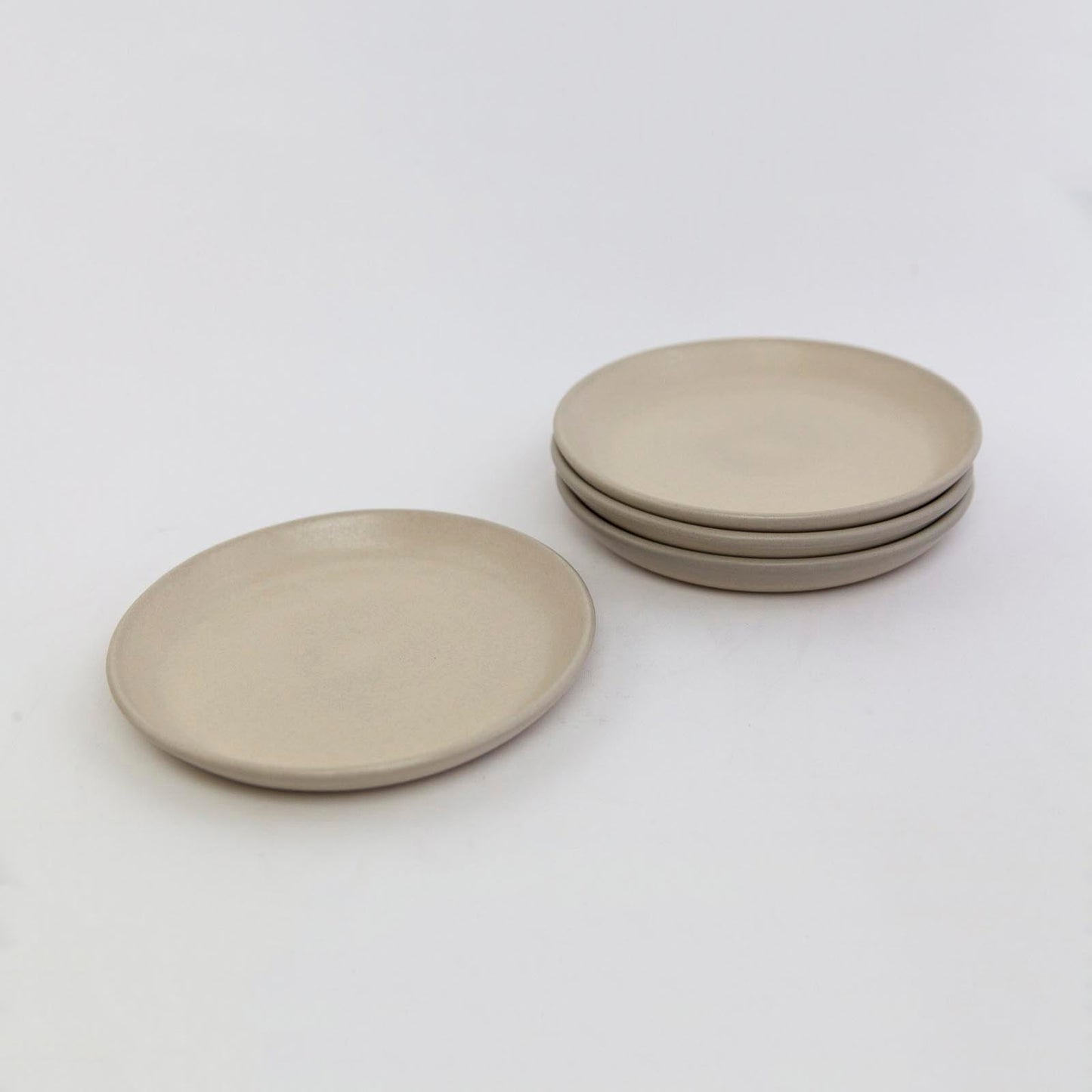 
                  
                    La Marsa Bread Plate - Dinnerware l The Source Matters Store Stoneware
                  
                